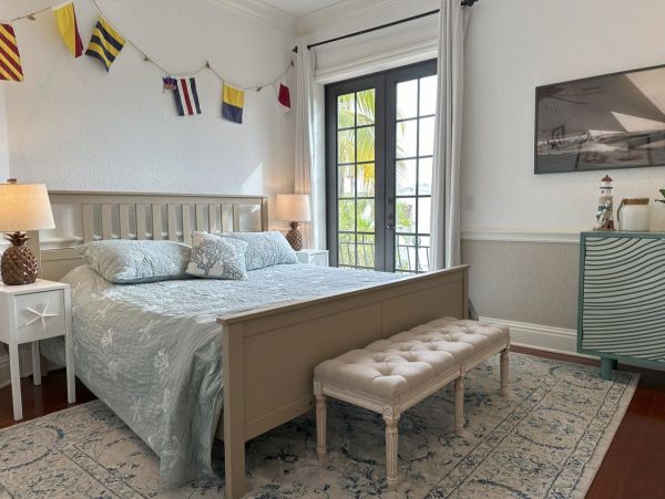 Luxury Four Bedroom Vacation Rental on Longboat Key Sleeps 8